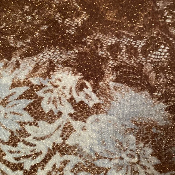 CACHE LIKE NEW SPARKLING SWEATER - Picture 6 of 9